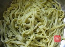 鸡蛋西红柿菠菜汤面的做法图解14