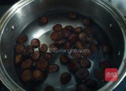 板栗红枣粥的做法图解1
