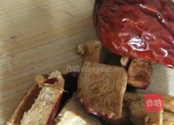 板栗红枣粥的做法图解3