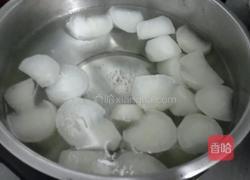牛筋丸萝卜汤的做法图解1