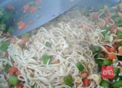 胡萝卜方便面的做法图解7