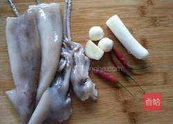 酸辣鱿鱼的做法图解1