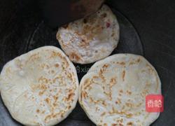 红萝卜芝麻盐馅饼的做法图解11