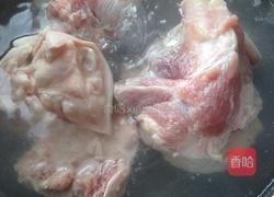 山药猪筒骨汤的做法图解2