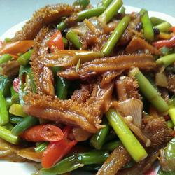 香辣蒜苔牛肚的做法[图]