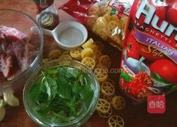 意大利面(红酱煎牛小排车轮面)的做法图解1