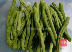 麻酱烧豆角的做法图解1