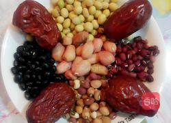 香浓五谷豆浆的做法图解1