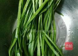 牛肉韭菜馅馄饨的做法图解2