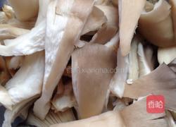 虾仁平菇豆腐煲的做法图解1