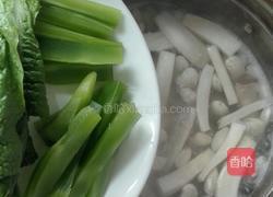 鸡腿菇莴笋芸豆汤的做法图解10