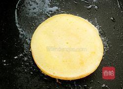 牛奶鸡蛋玉米饼的做法图解9