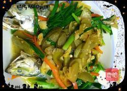 酸瓜闷白骨鱼的做法图解5