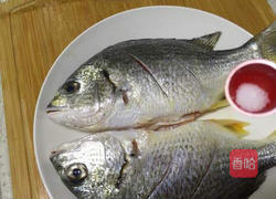 煎黄翅鱼的做法图解2