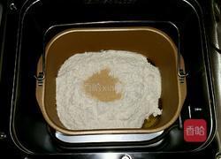 橄欖油土司的做法图解1