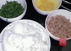 鸡蛋火腿肠炒饭的做法图解1