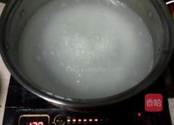 生滚鱼片瘦肉粥的做法图解4