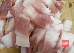 鹌鹑蛋炖五花肉的做法图解1