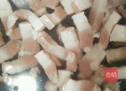 鹌鹑蛋炖五花肉的做法图解2