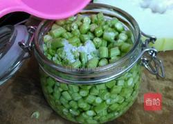 制作酸豆角的做法图解4
