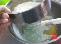 蓝莓芝麻纸杯蛋糕的做法图解3