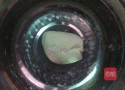 韭菜鸡蛋饺子的做法图解2