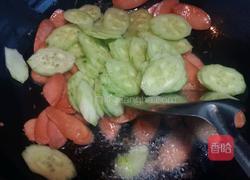 黄瓜炒火腿肠的做法图解5