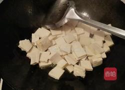 蒜苗炒豆腐的做法图解5
