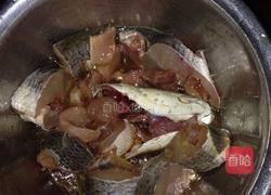 瘦肉蒸生鱼的做法图解3