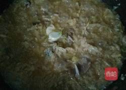 牛肉炖酸菜的做法图解7