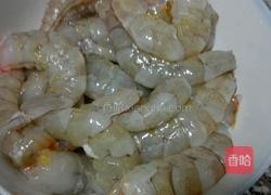 西蓝花炒虾仁的做法图解2