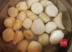 芋头煮章鱼的做法图解3
