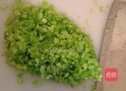 芹菜猪肉水饺的做法图解3