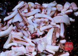 鱿鱼炒饭的做法图解1