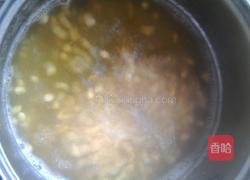 胡芹黄豆的做法图解1