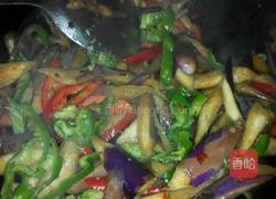 青红椒炒茄子的做法图解5