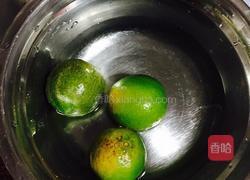 蜂蜜泡柠檬的做法图解1