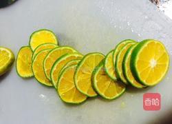 蜂蜜泡柠檬的做法图解2