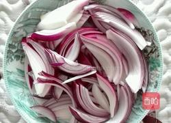 洋葱木耳炒黄瓜的做法图解3