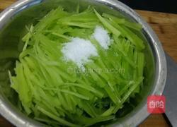 凉拌莴笋的做法图解4