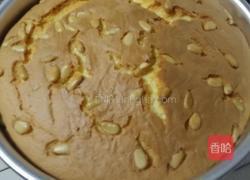 松仁蛋糕的做法图解7
