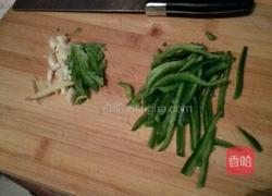 木耳肉丝的做法图解2