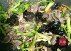 芹菜木耳炒鸡胗的做法图解9