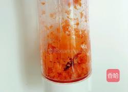 红萝卜面条的做法图解2