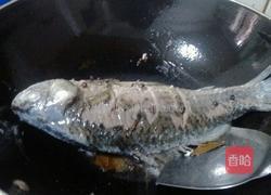 萝卜丝鲫鱼汤的做法图解7