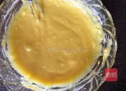 Illustration of how to make meat floss cake rolls 6