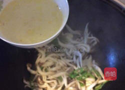 青椒鸡菇的做法图解6