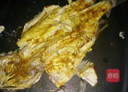 干煎咖喱鲈鱼的做法图解5