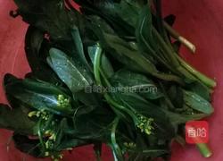 花菜炒肉肠的做法图解3