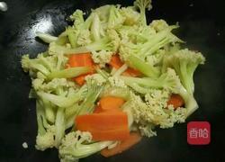 素炒花菜的做法图解7